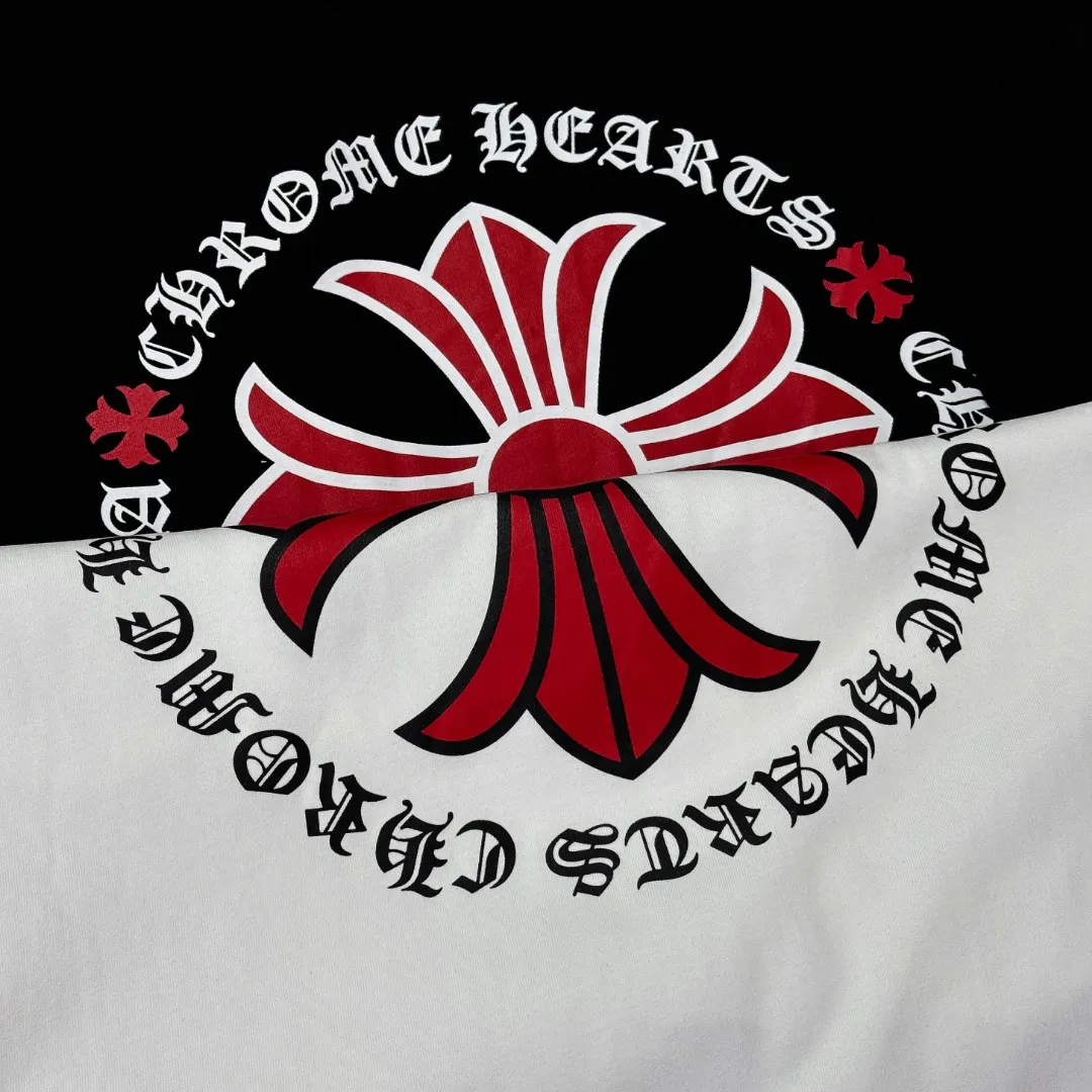 P170 Chrome Hearts 25 high-end versions. The fabric is made of 300 grams of high-density pure cotton. It does not deform or shrink. It has three labels. It is the same style for men and women. Technology: suede foaming + digital printing. Color: white, black. SIZE: S-XL.